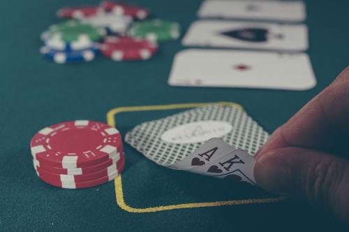 ポーカー適正の魅力と戦略